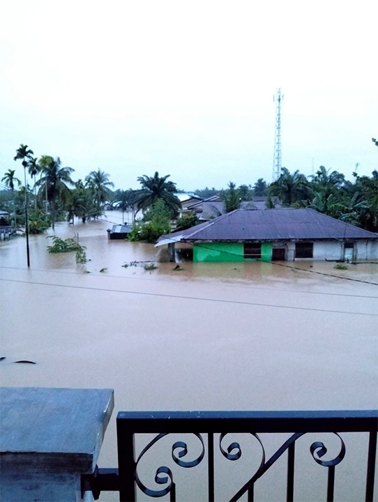 Banjir Besar Hanyutkan Rumah Warga di Dusun Sidorejo, Damar Hitam